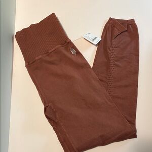 Free people movement Leggings in Chocolate Brown medium-large NEW